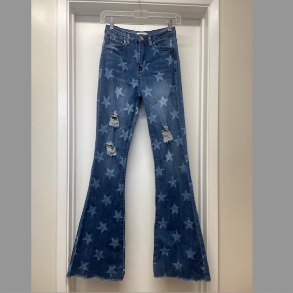 YMI Star Flare High Rise Distressed Jeans EUC - Picture 1 of 8